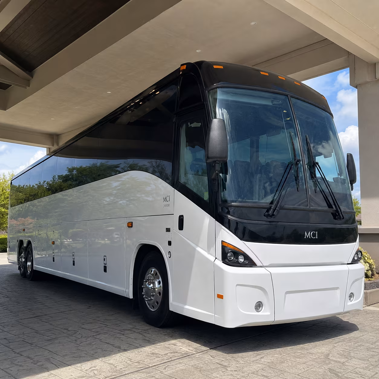 charter buses to palm beach international and fort lauderdale hollywood international for government personnel