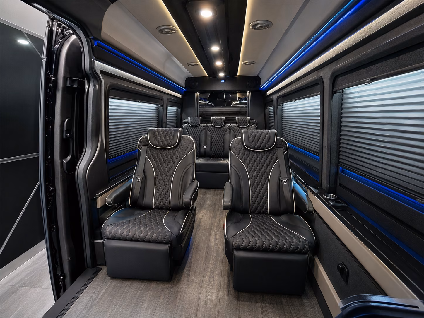 multi stop hotel and resort airport shuttle buses in boca raton