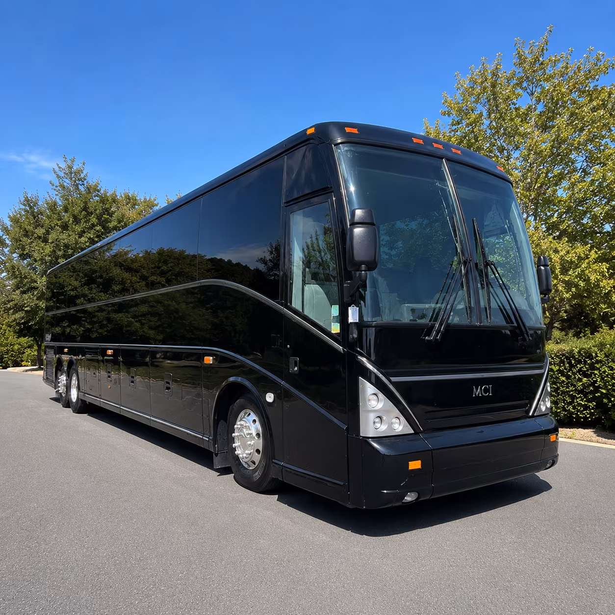 shuttle your wedding guests between boca raton hotels and your venue without a single carpool