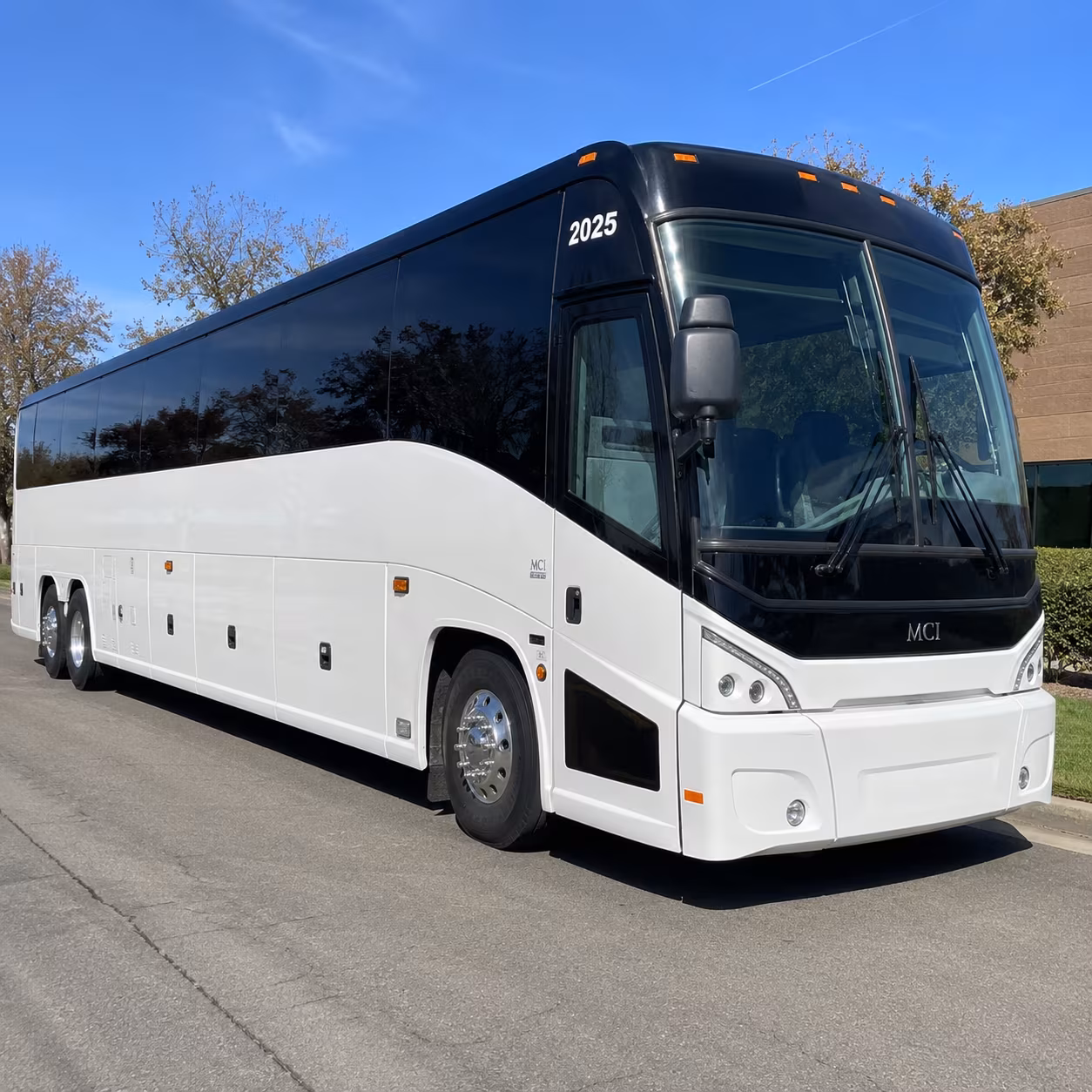 west palm beach field trip bus rentals to the zoo and science center